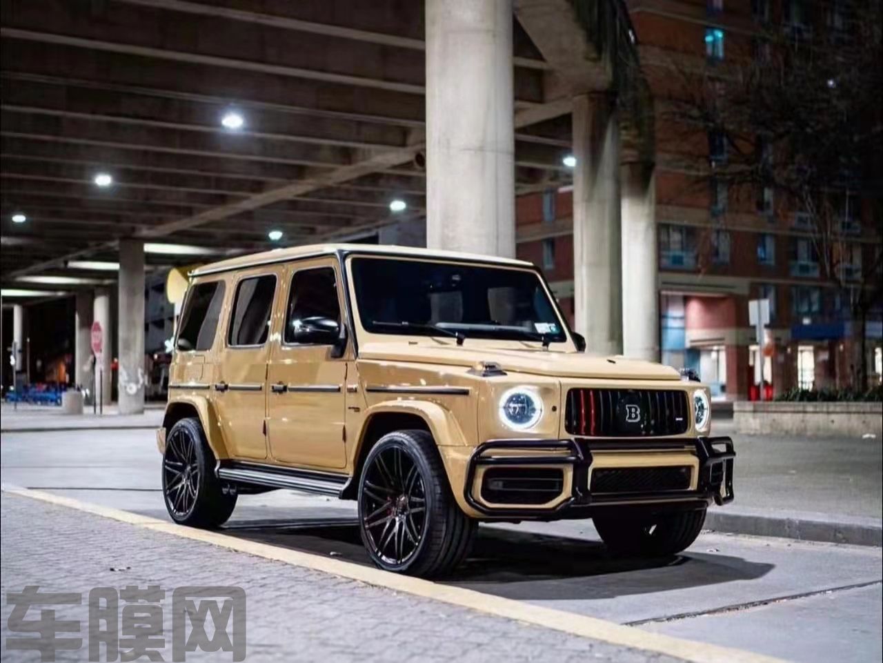 奔驰大G 沙漠风暴黄改色膜 效果图
