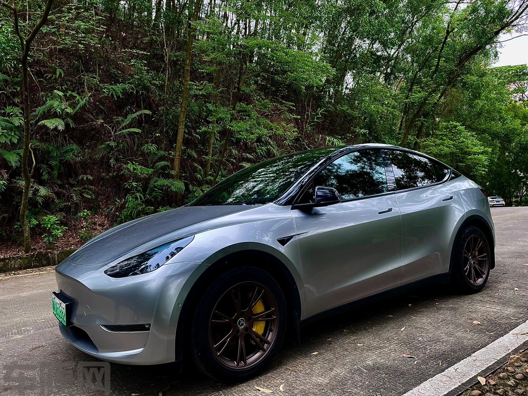 特斯拉Model Y GT银改色膜 效果图