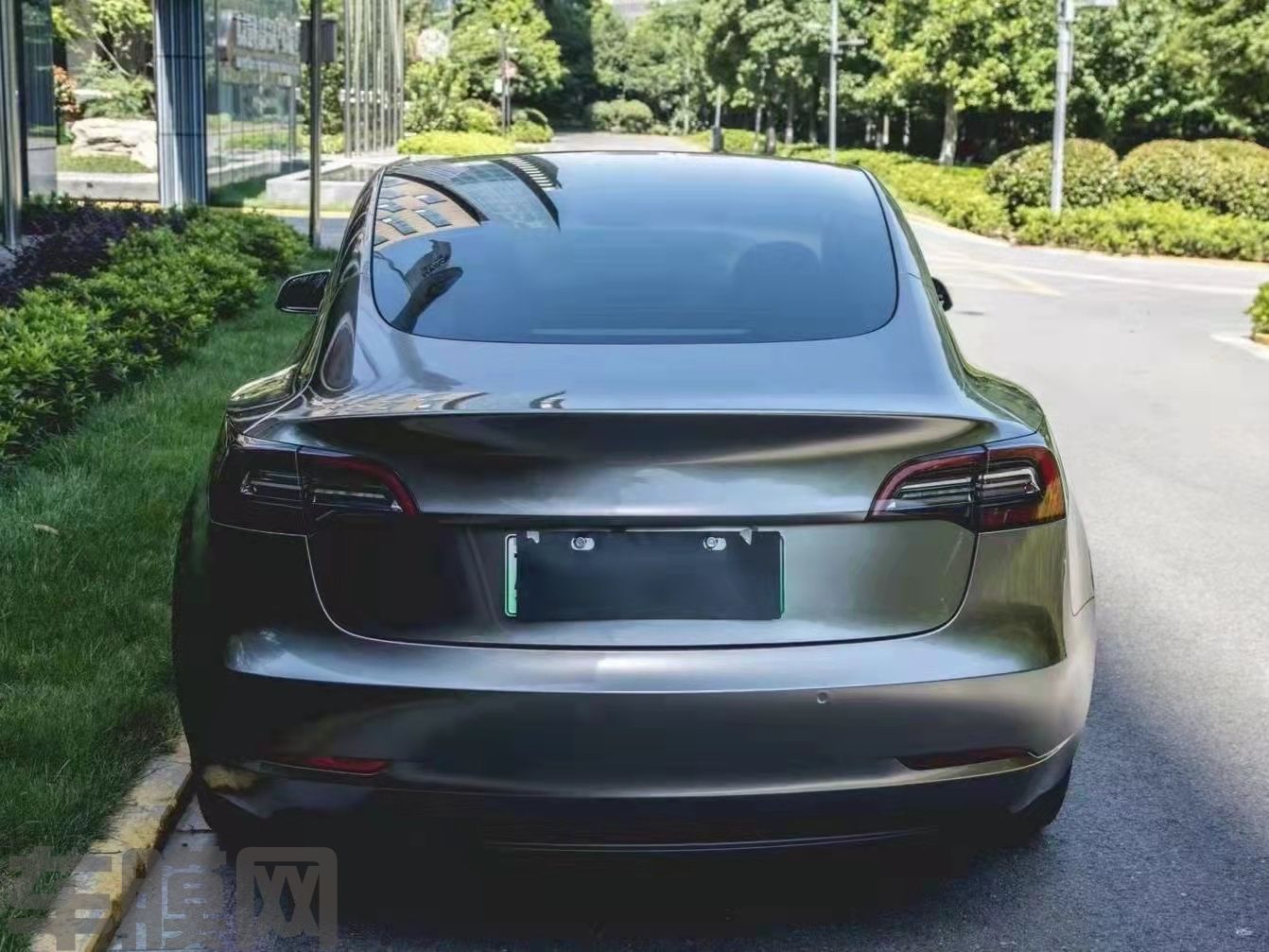 特斯拉Model 3 液态金属银改色膜 效果图