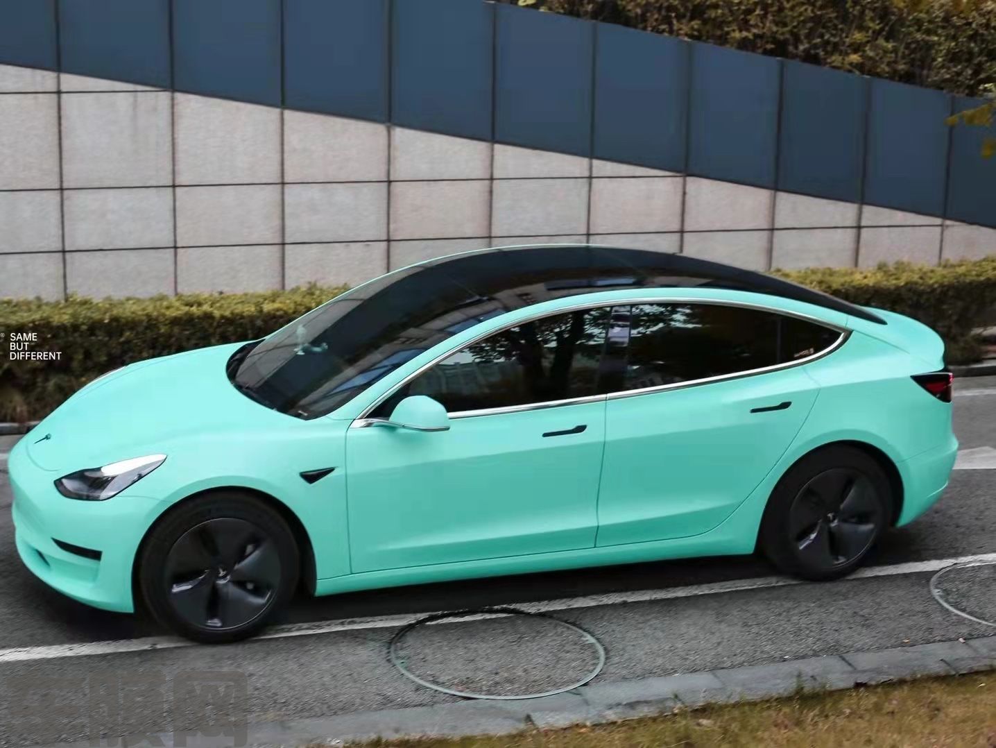 特斯拉Model3 消光蒂芙尼蓝改色膜 效果图