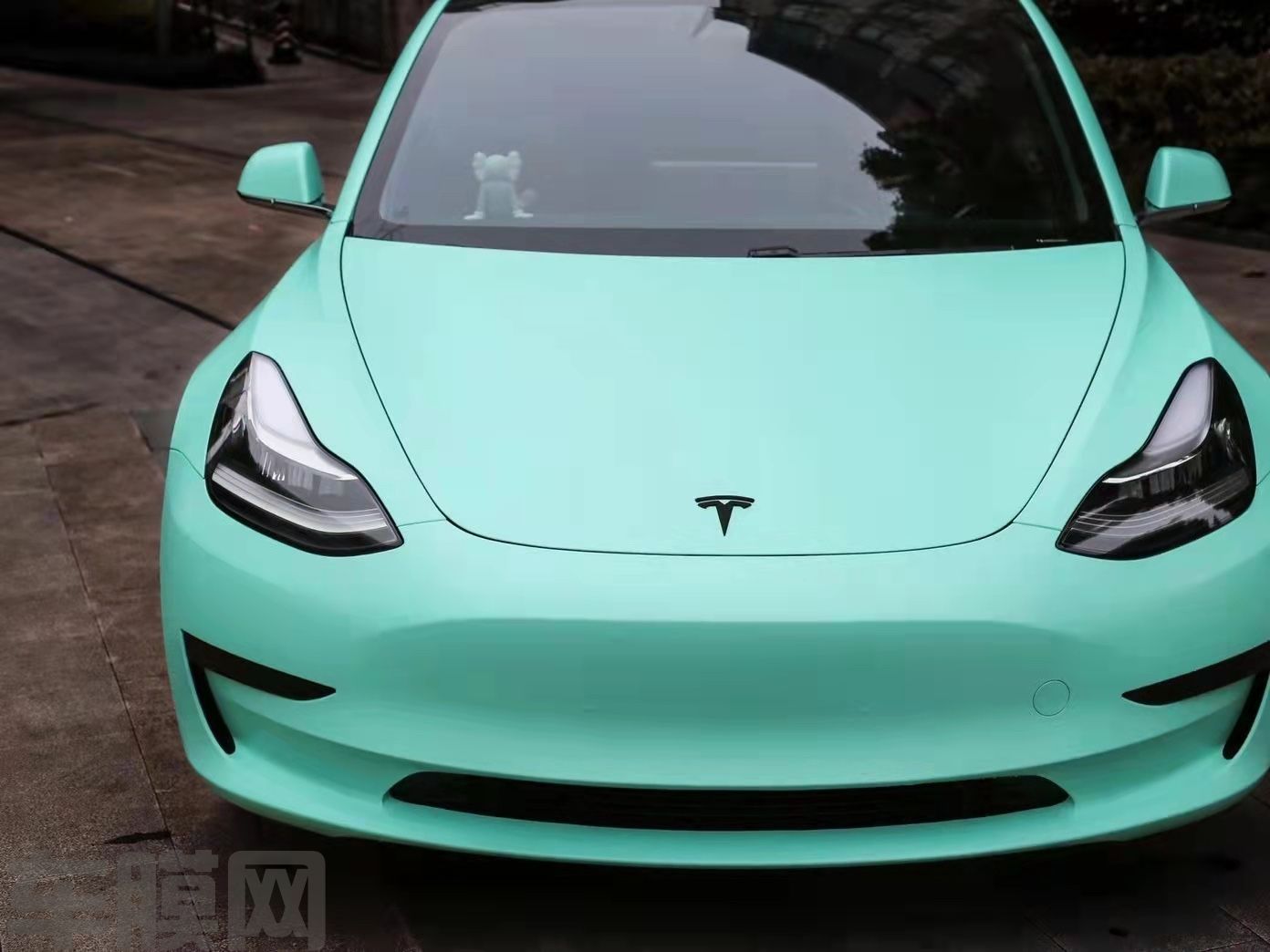 特斯拉Model3 消光蒂芙尼蓝改色膜 效果图