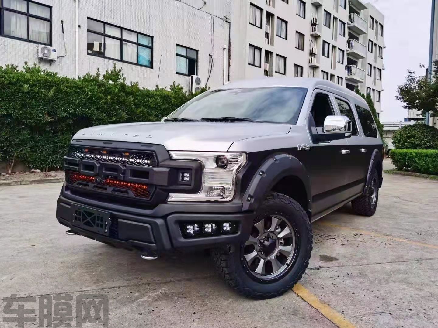 汽车改装 | 把皮卡改成商务车，内饰到底有多豪华实用?