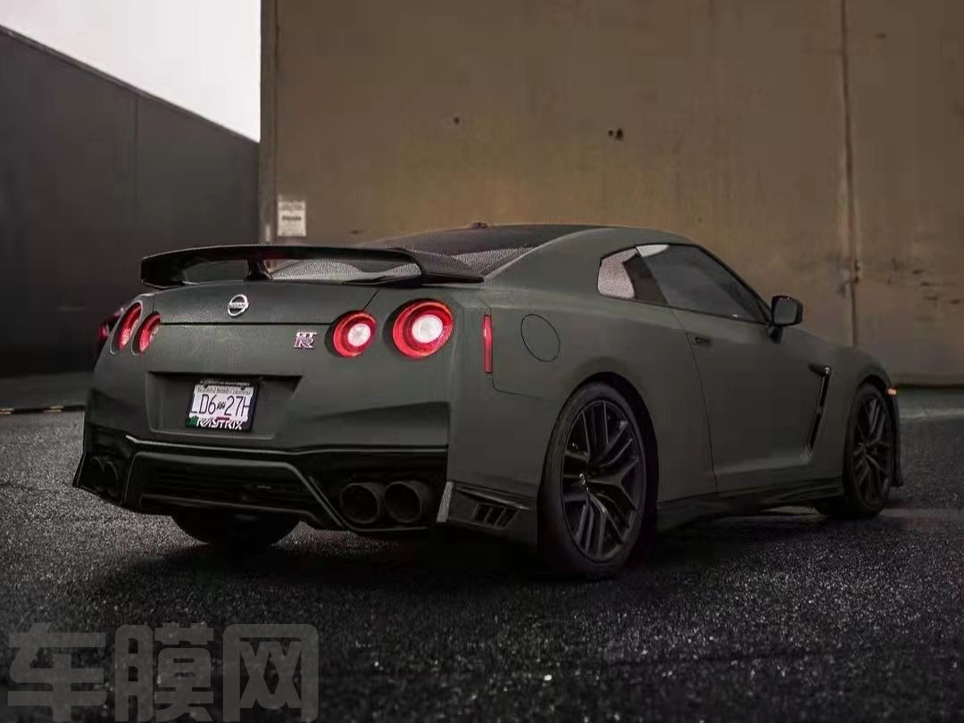 日产GTR 陶瓷军绿改色膜 效果图