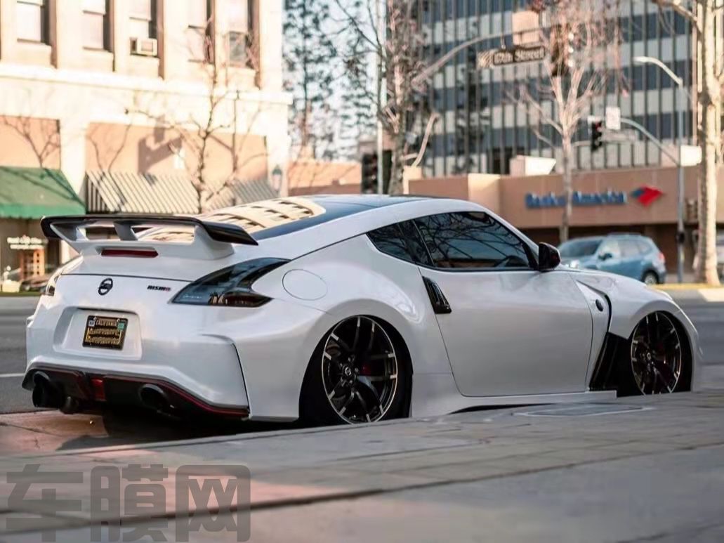 日产370Z 贝壳白改色膜 效果图