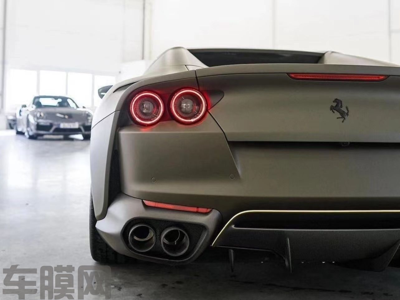法拉利812 GTS 陶瓷军绿改色膜 效果图