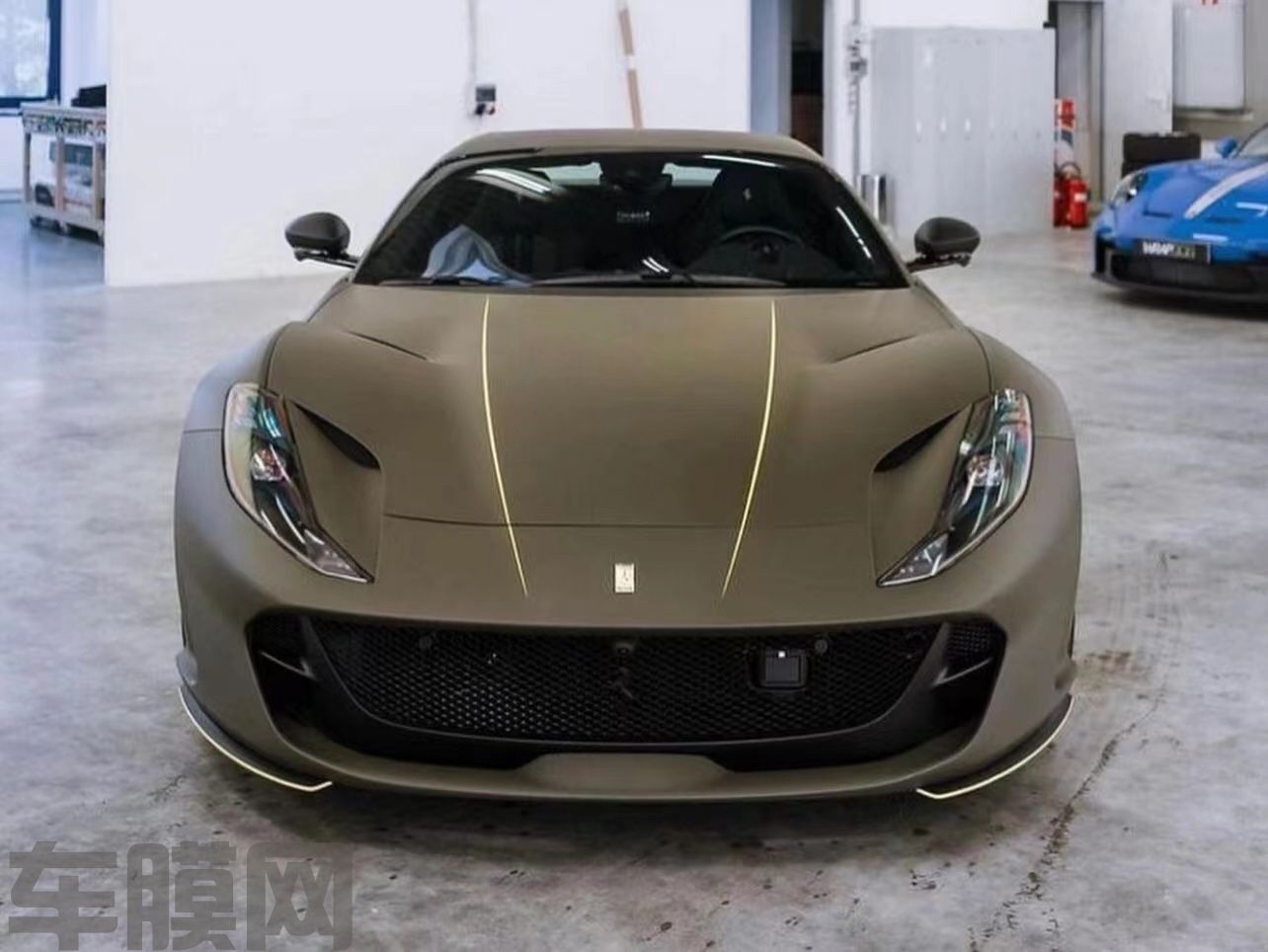 法拉利812 GTS 陶瓷军绿改色膜 效果图