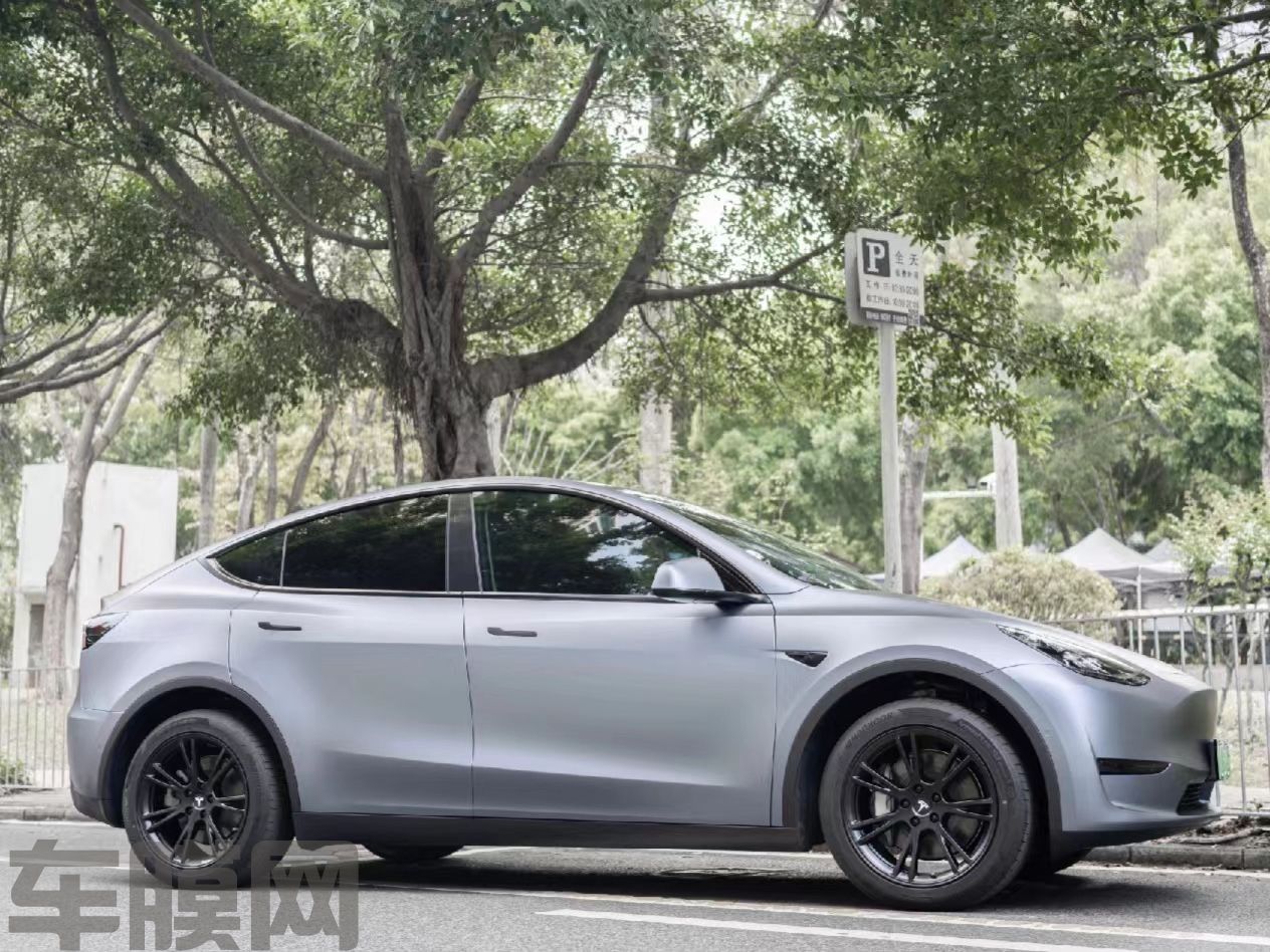 特斯拉Model Y 超哑金属灰蓝改色膜 效果图