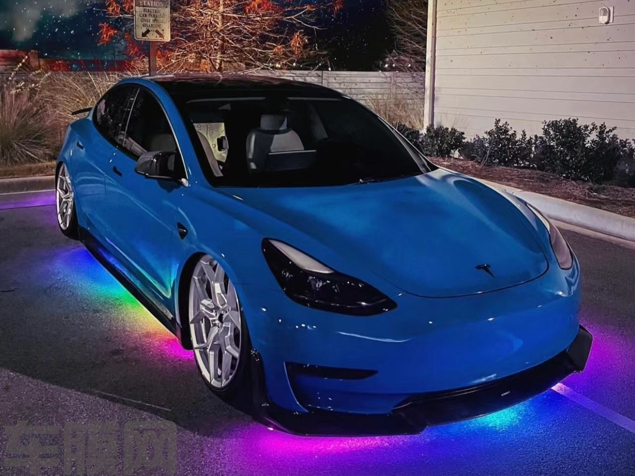 特斯拉Model 3 迈阿密蓝改色膜 效果图