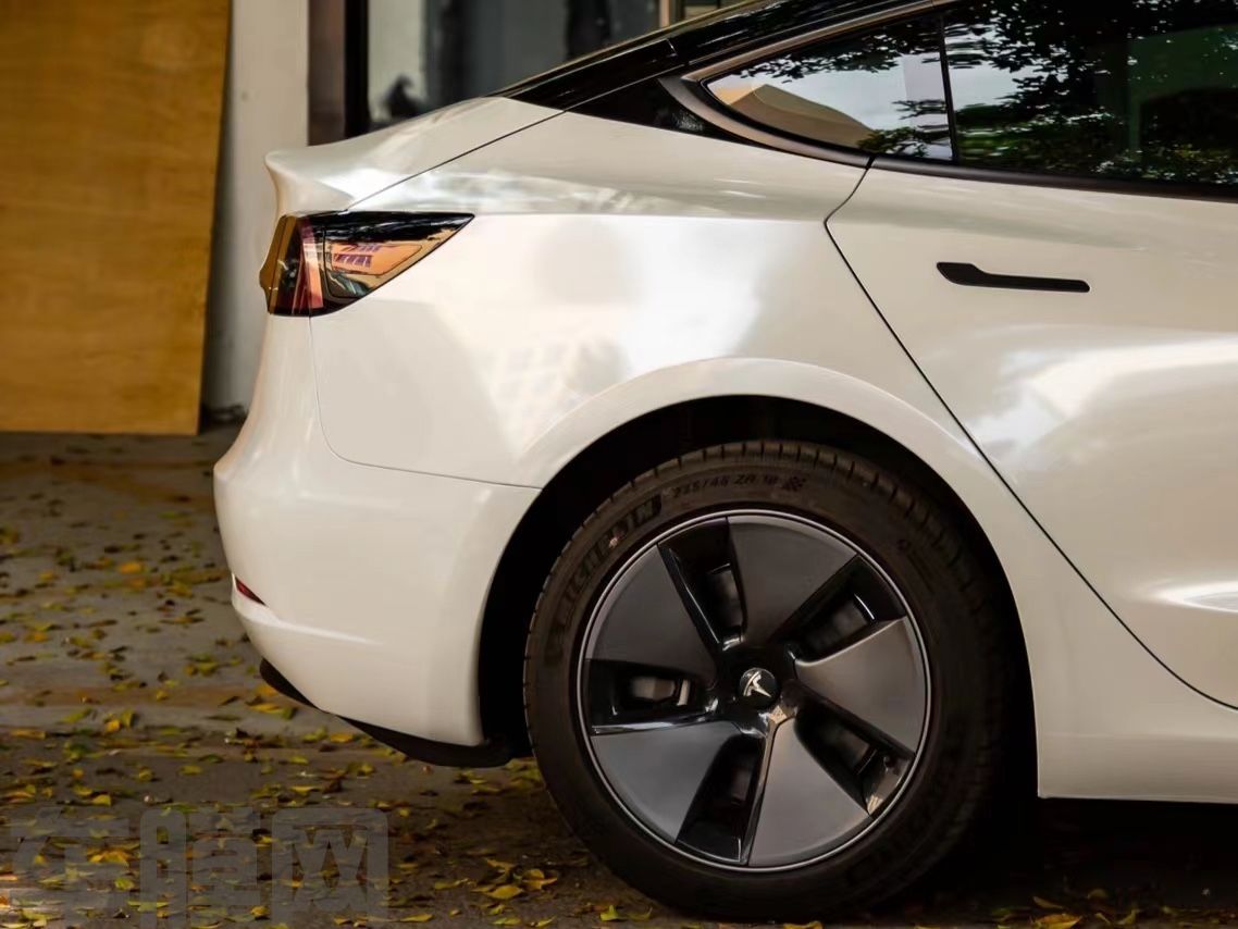 特斯拉Model 3 珠光白改色膜 效果图