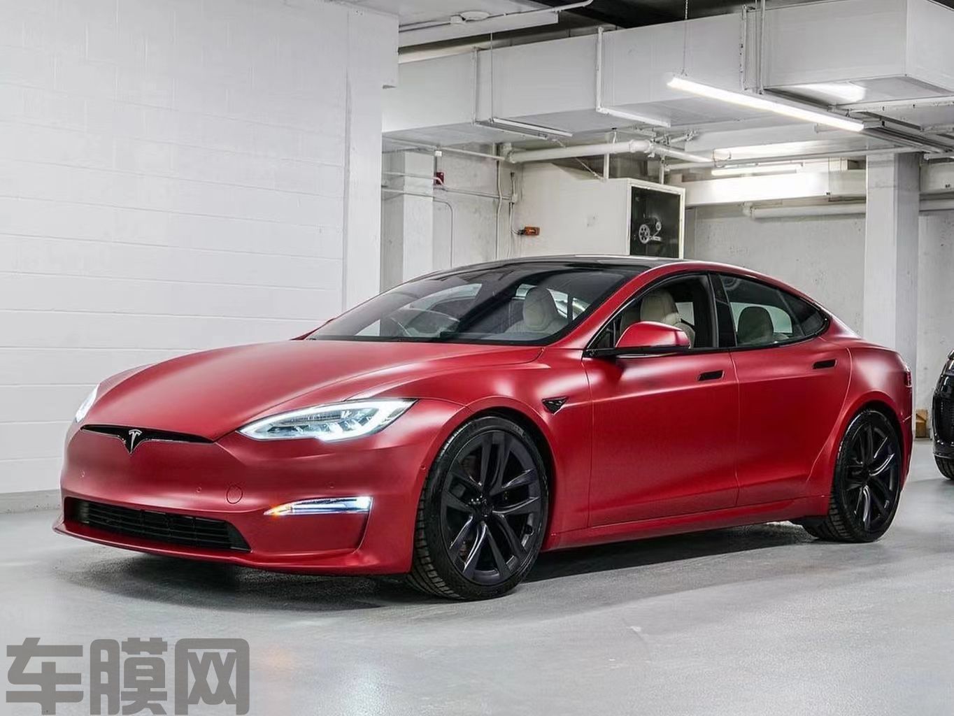 特斯拉Model S 龙血红改色膜 效果图