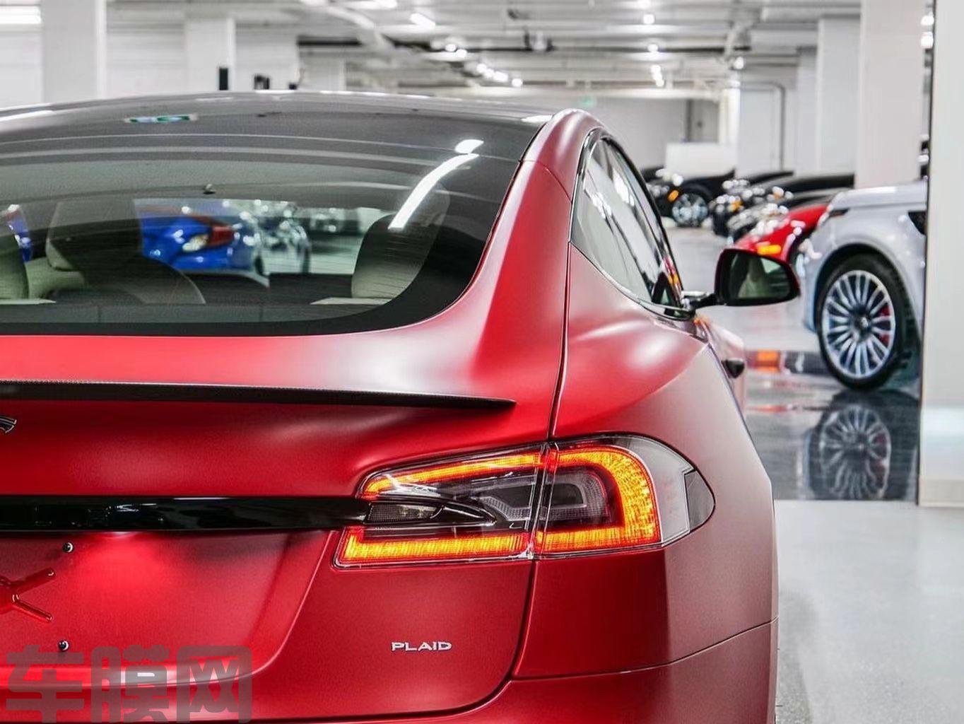 特斯拉Model S 龙血红改色膜 效果图