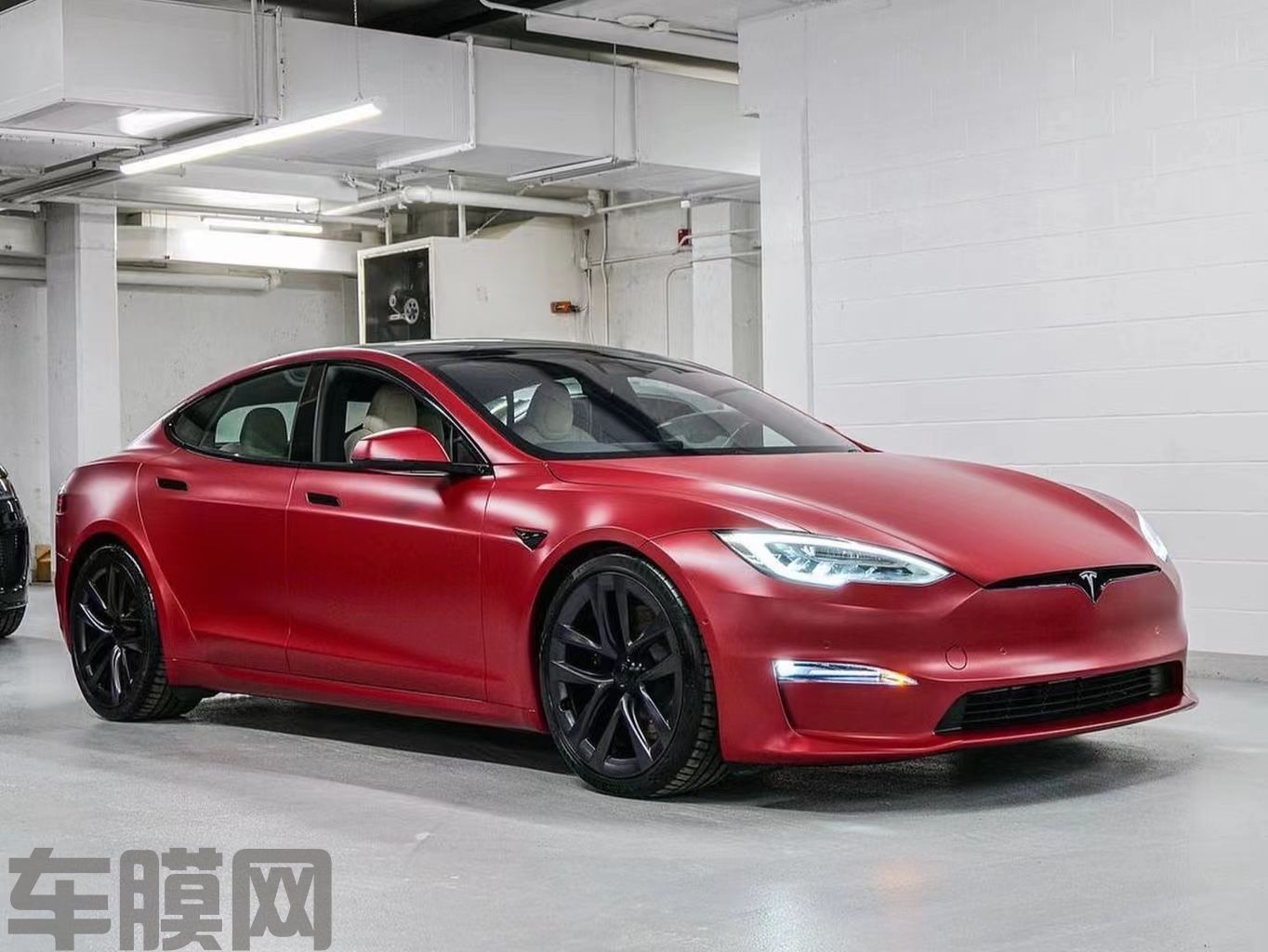 特斯拉Model S 龙血红改色膜 效果图