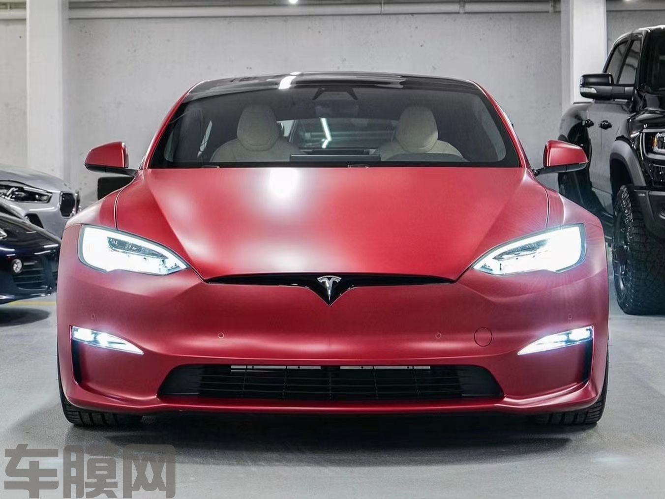 特斯拉Model S 龙血红改色膜 效果图
