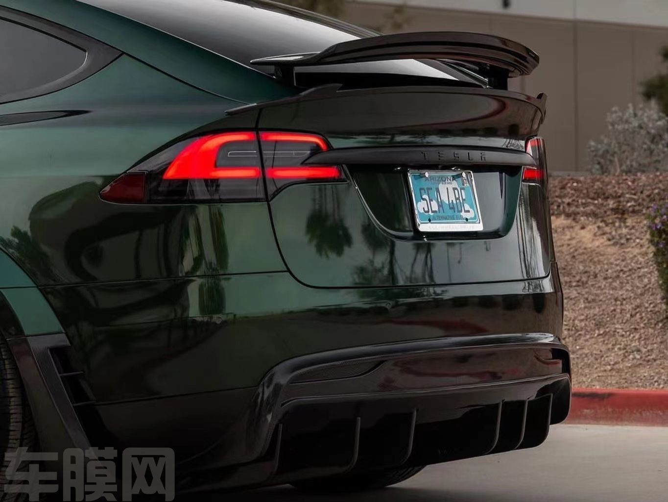 特斯拉Model X 祖母绿改色膜 效果图