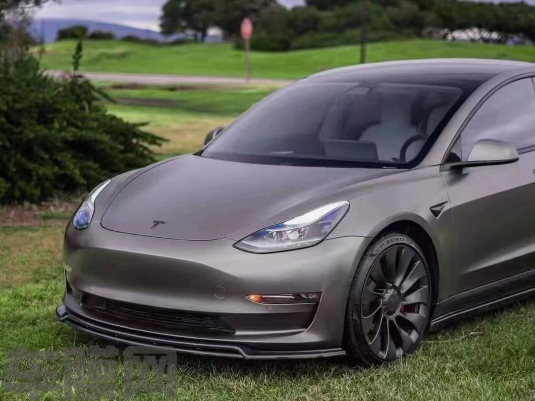 特斯拉Model 3 梦幻岩石灰改色膜 效果图