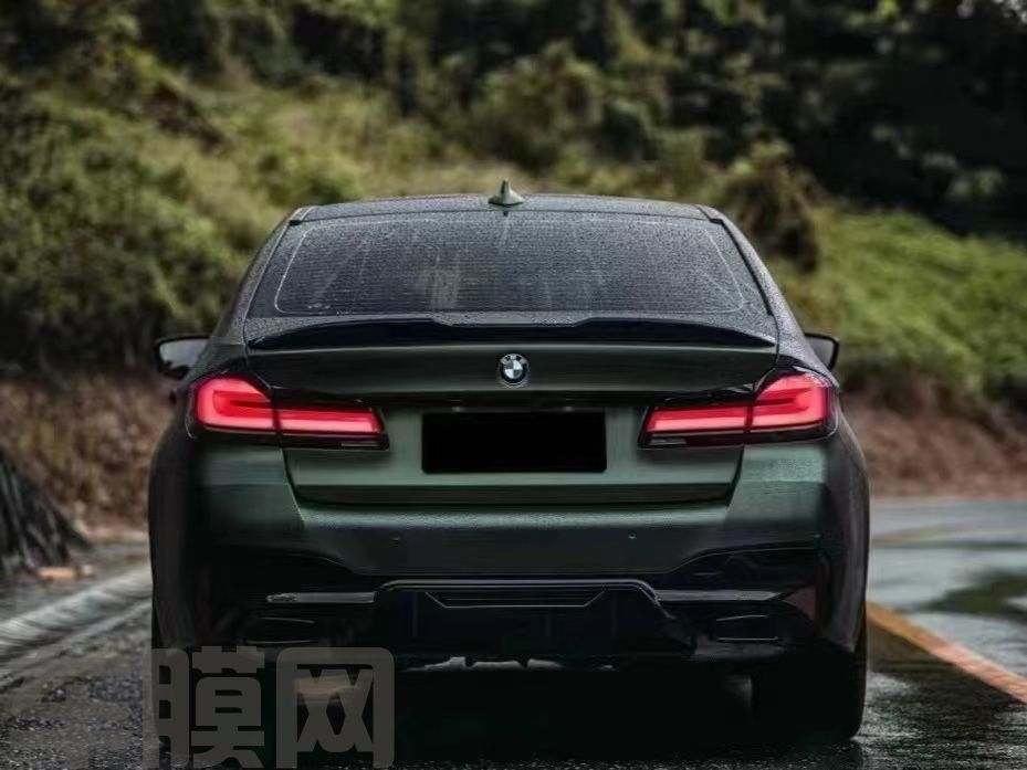 宝马5系 超哑墨绿改色膜 效果图