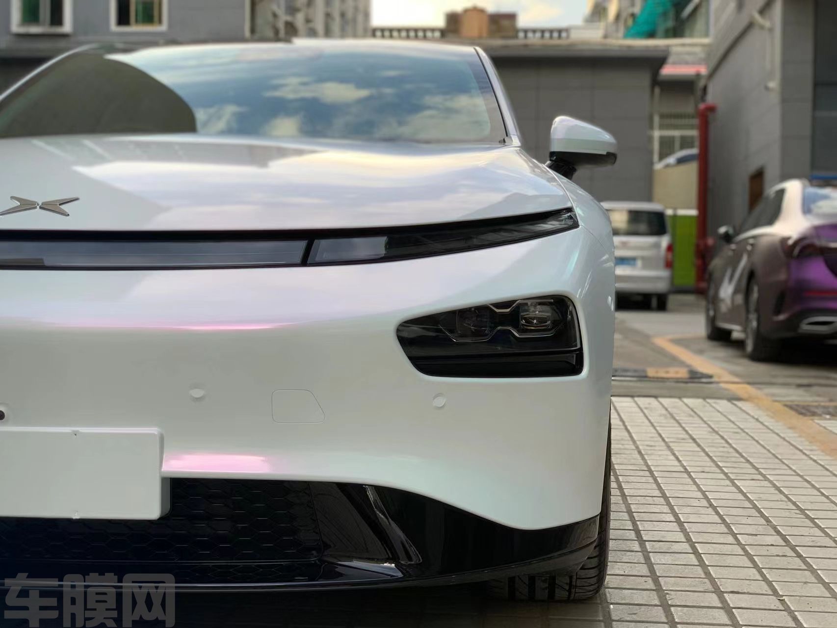 小鹏P7 钻石白魅粉改色膜 效果图