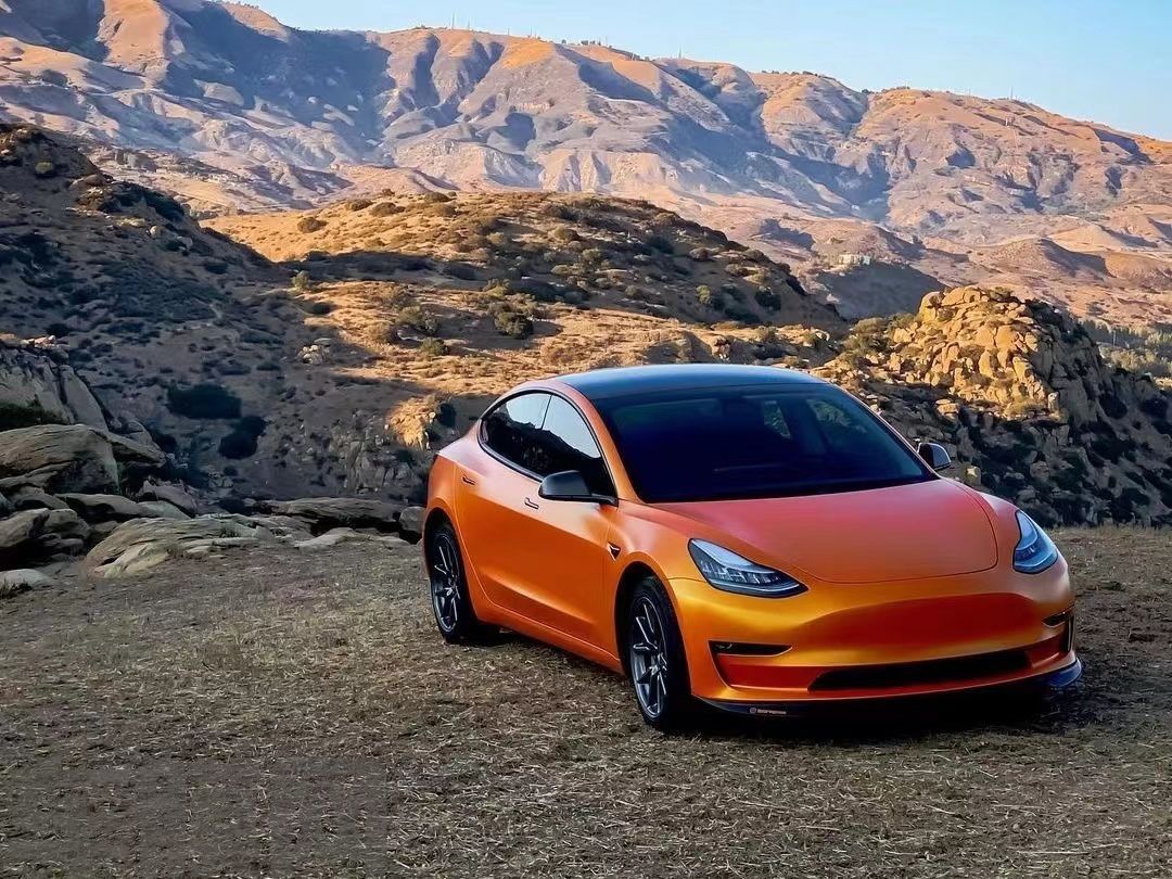 特斯拉Model 3 电光金属铜改色膜 效果图