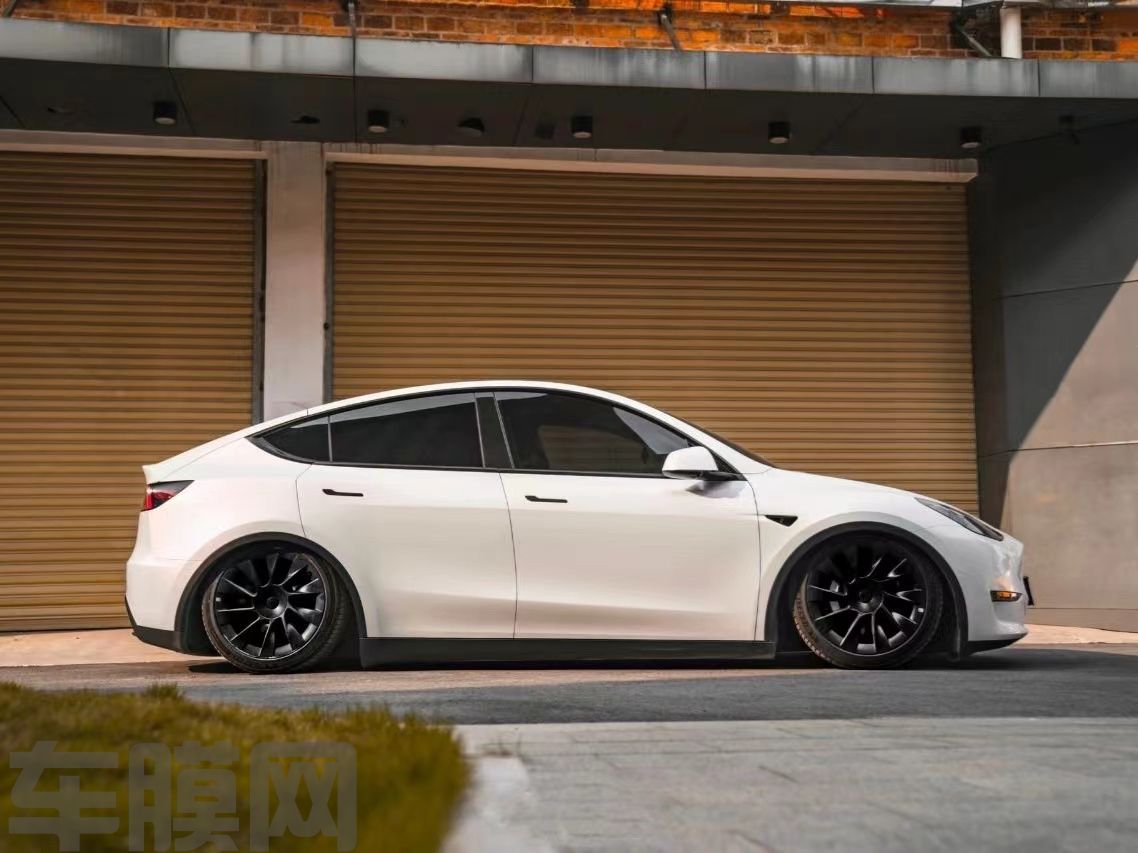 特斯拉Model 3 陶瓷白改色膜 效果图