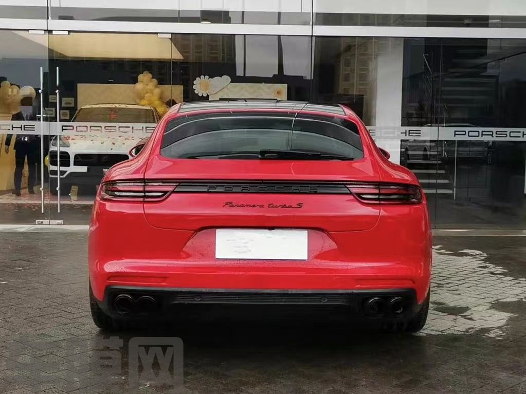 保时捷Panamera 胭脂红改色膜 效果图