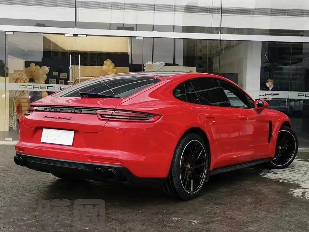 保时捷Panamera 胭脂红改色膜 效果图