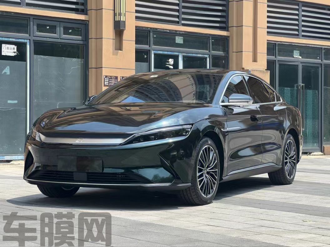 比亚迪汉EV 祖母绿改色膜 效果图