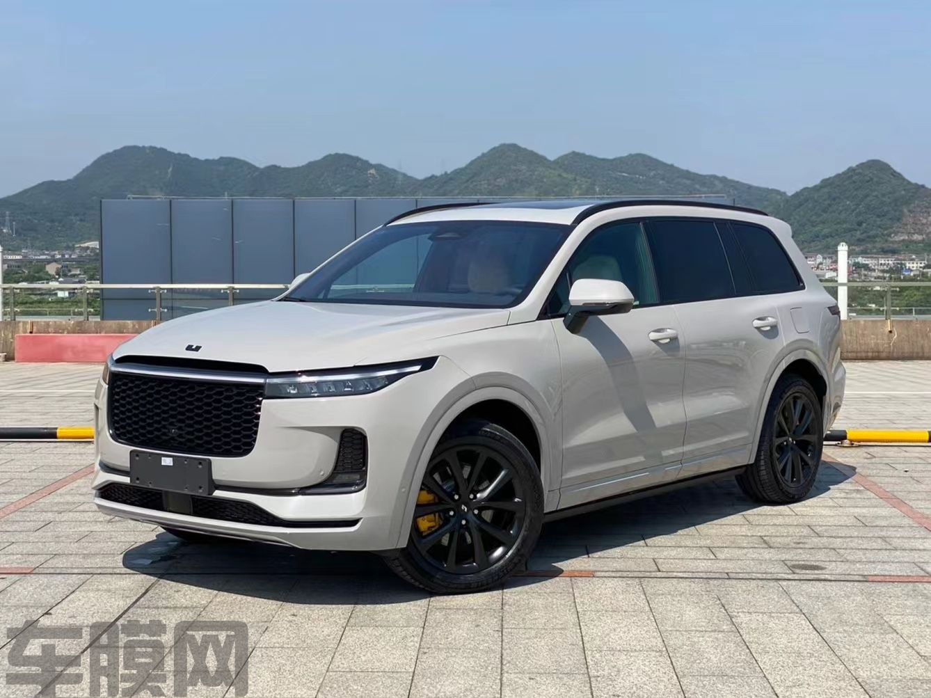理想ONE 纳多灰改色膜 效果图