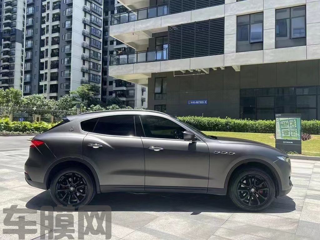 玛莎拉莱万特 消光陨石灰改色膜 效果图