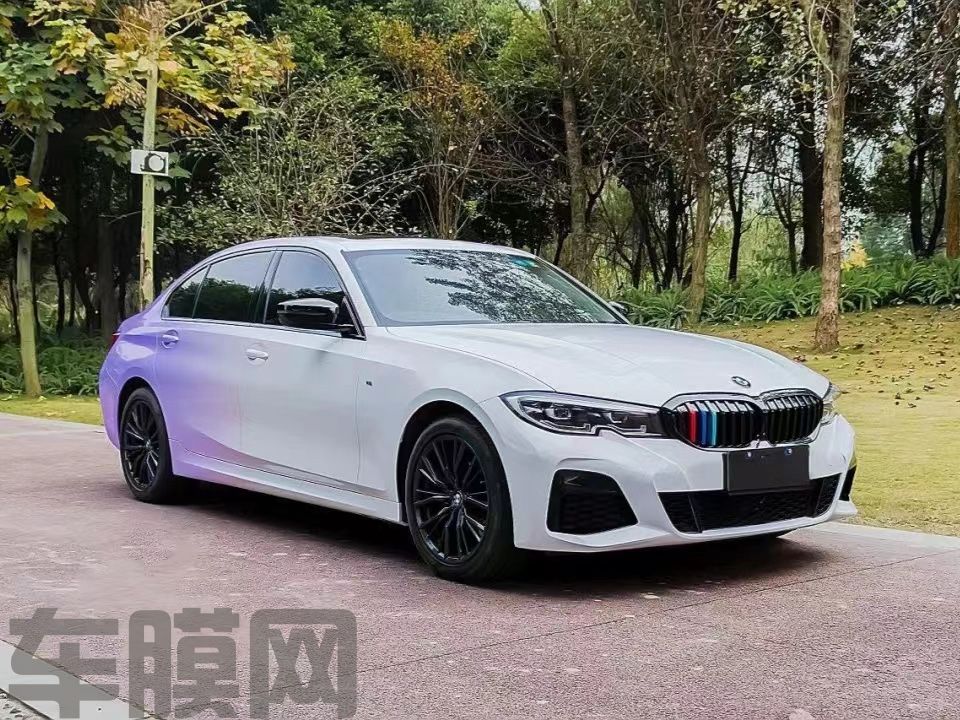 宝马3系 白渐变紫改色膜 效果图