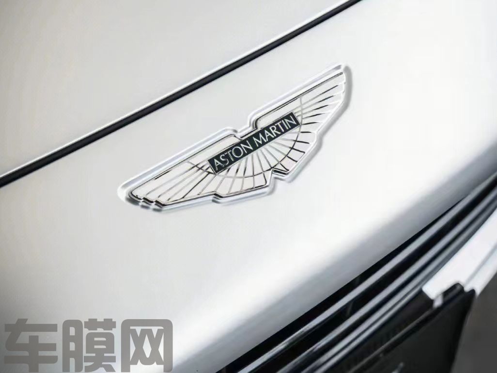 阿斯顿马丁 绸缎金属银改色膜 效果图