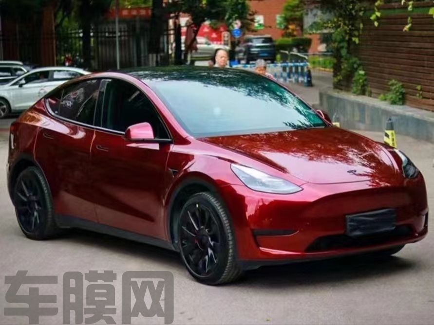 特斯拉Model Y 液态金属龙血红改色膜 效果图
