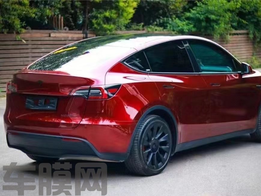 特斯拉Model Y 液态金属龙血红改色膜 效果图