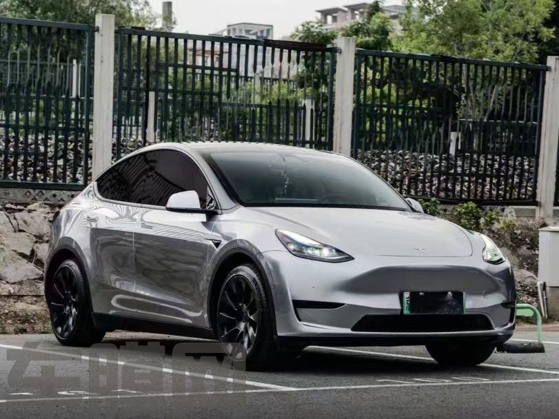 特斯拉Model Y GT银改色膜 效果图