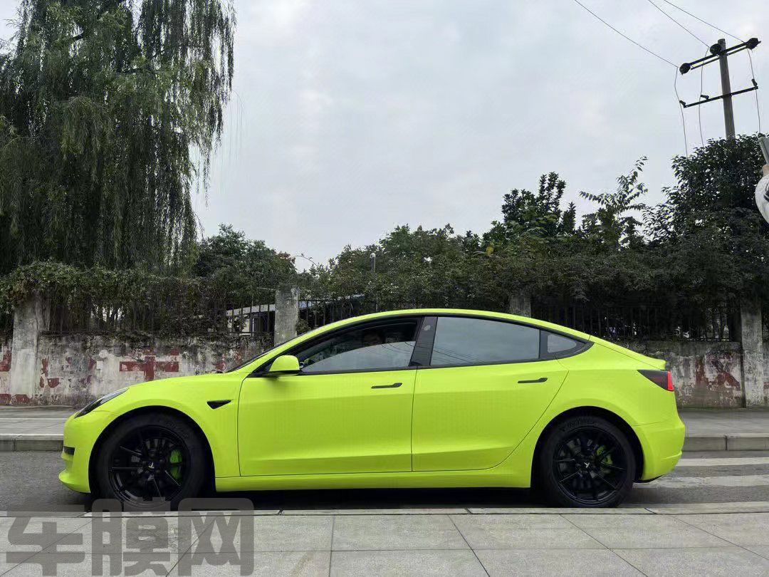 特斯拉Model 3 消光荧光黄改色膜 效果图