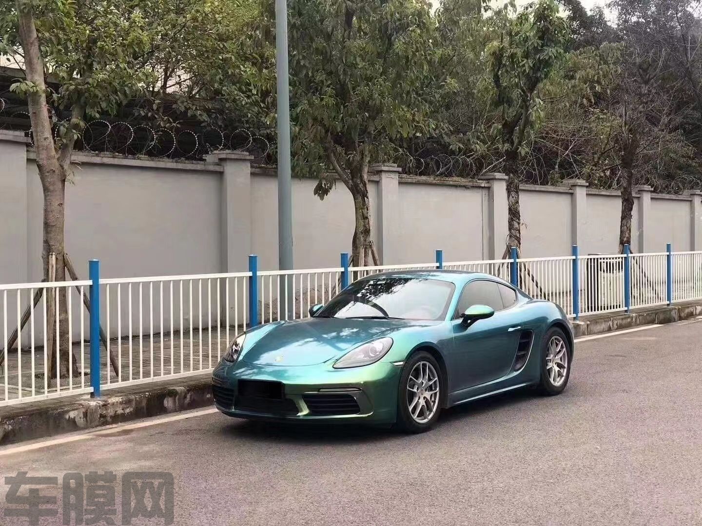 保时捷718 早春绿改色膜 效果图