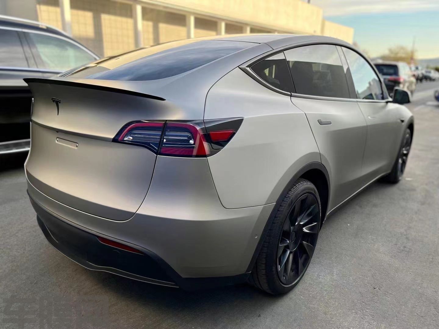 特斯拉Model Y 磨砂灰改色膜 效果图