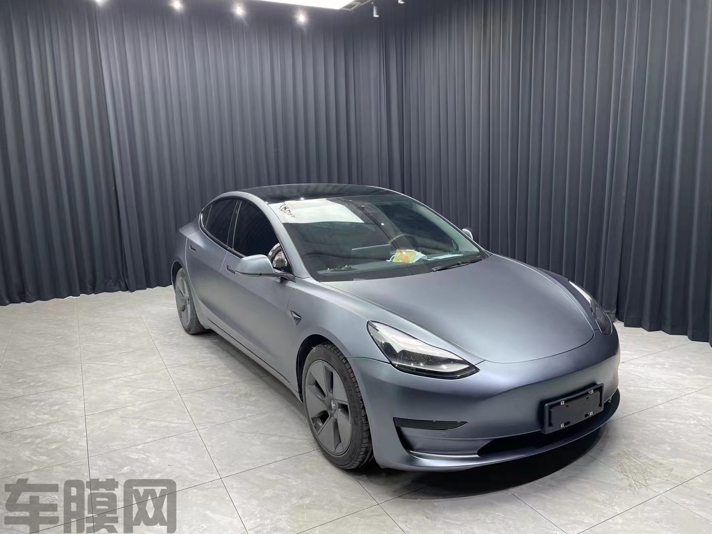 特斯拉Model 3 超哑灰蓝改色膜 效果图