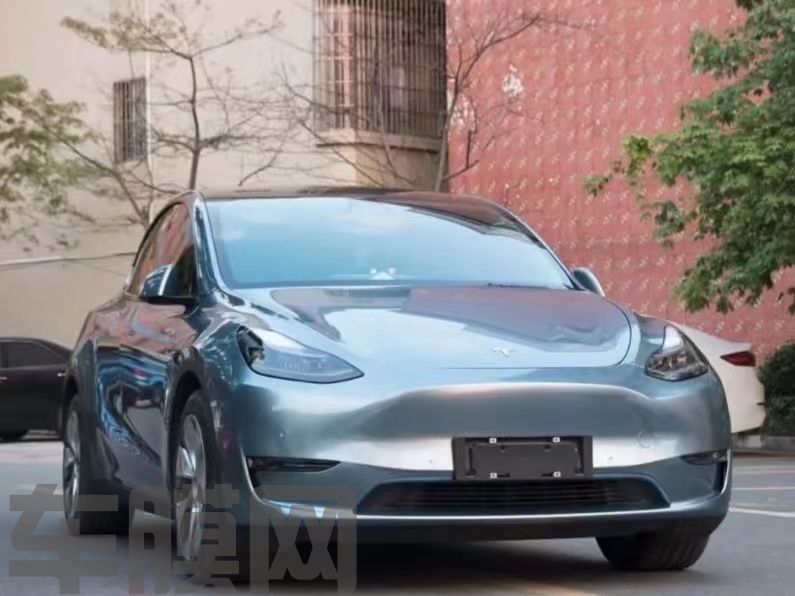 特斯拉ModelY 液态金属索玛托蓝改色膜 效果图