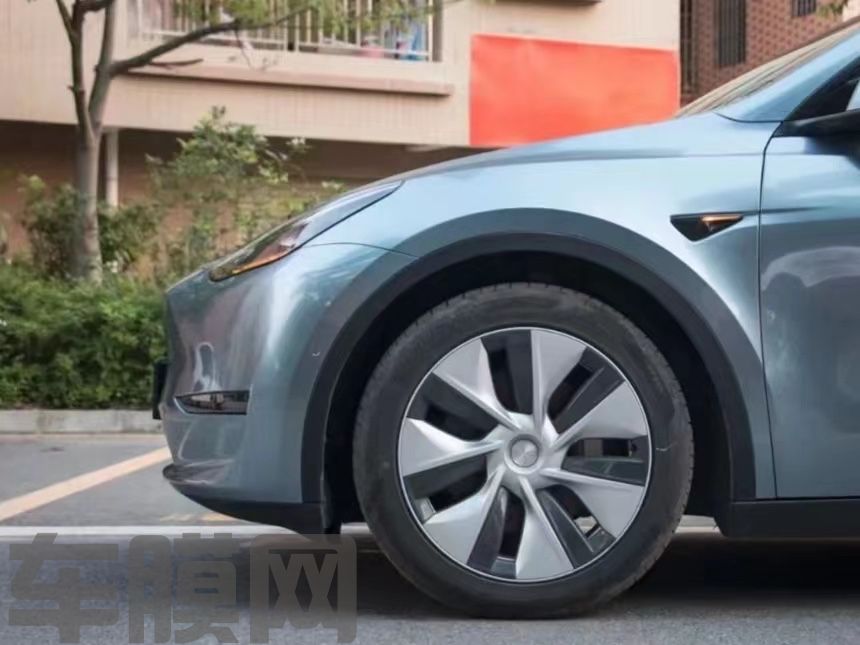 特斯拉ModelY 液态金属索玛托蓝改色膜 效果图