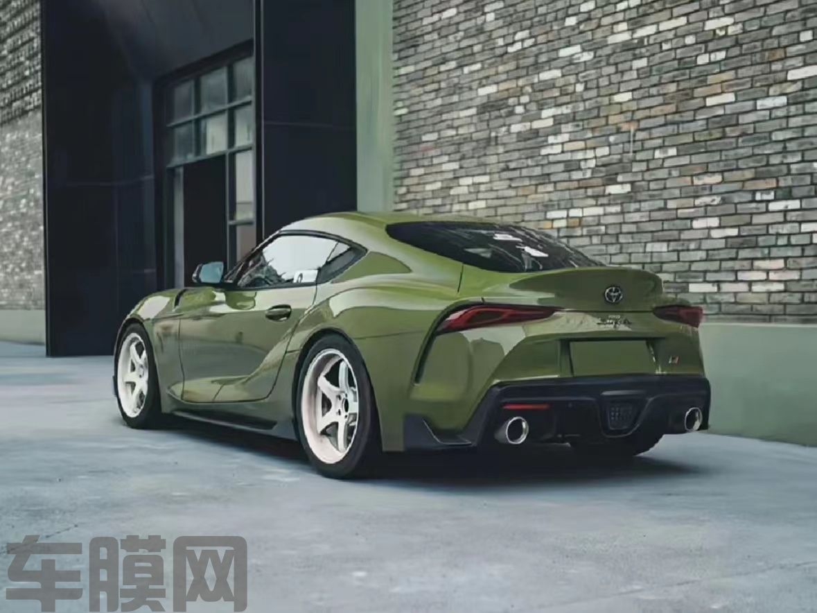 丰田SUPRA 战斗绿改色膜 效果图