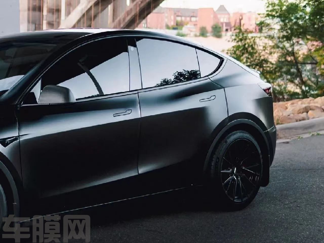 特斯拉Model Y 黑武士改色膜 效果图