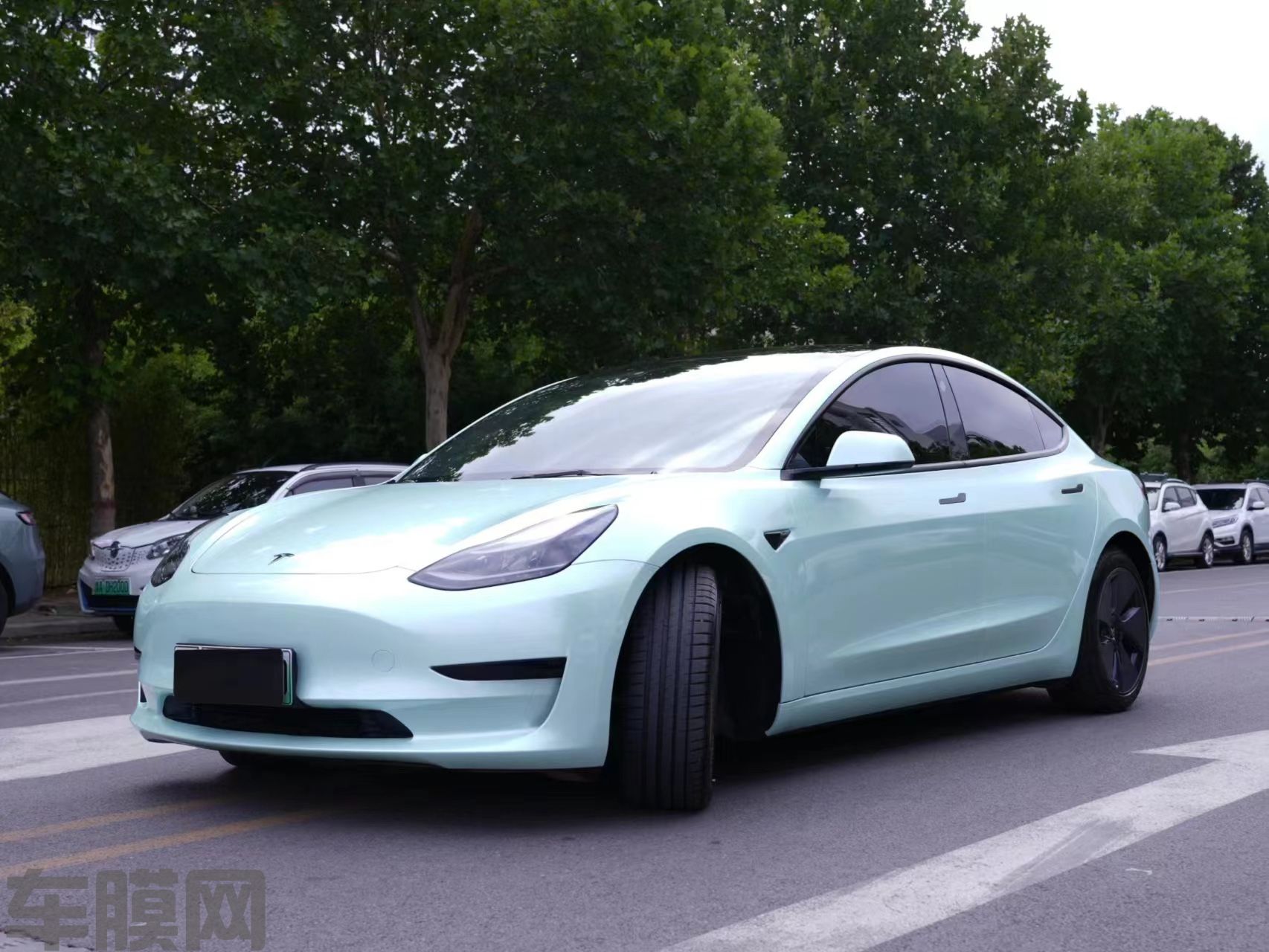 特斯拉Model 3 马卡龙月光玉改色膜 效果图
