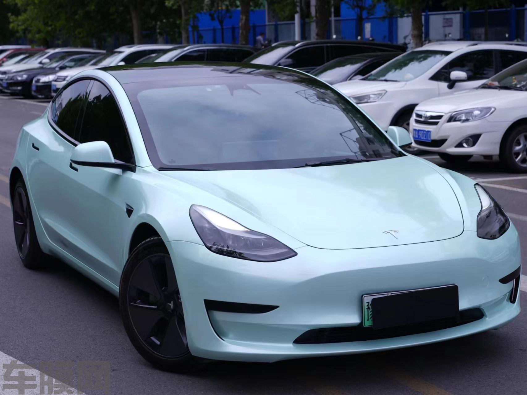 特斯拉Model 3 马卡龙月光玉改色膜 效果图