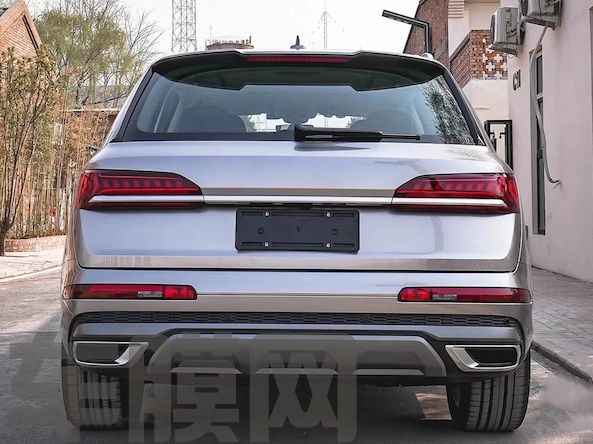 奥迪Q7 液态金属银改色膜 效果图