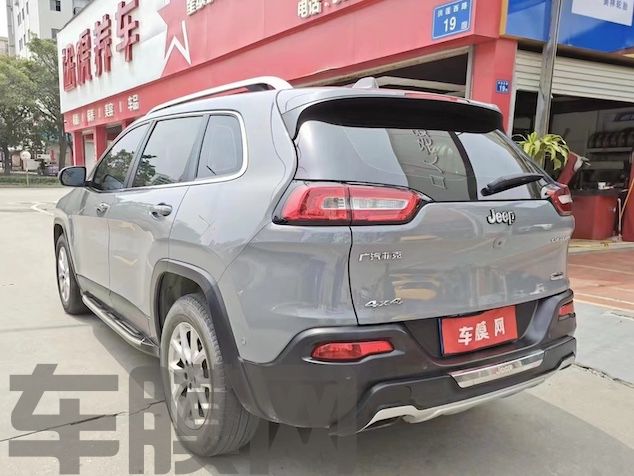 Jeep自由光 PET纳多灰深改色膜 效果图