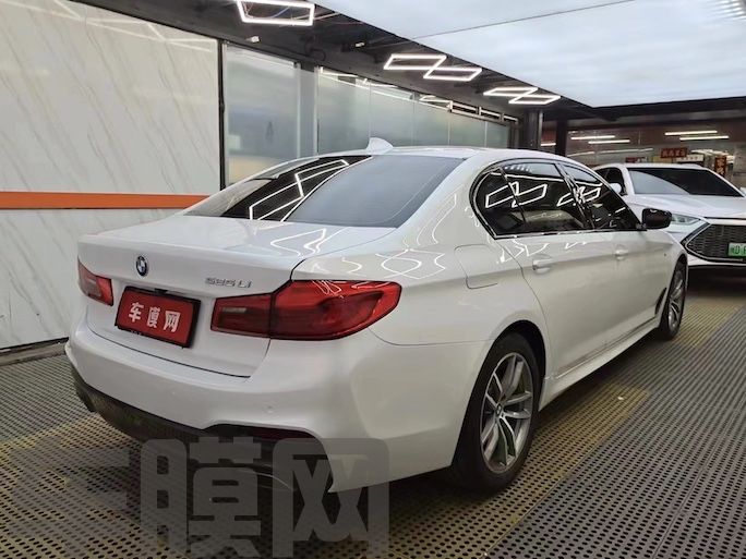 宝马525LI PET月牙白改色膜 效果图