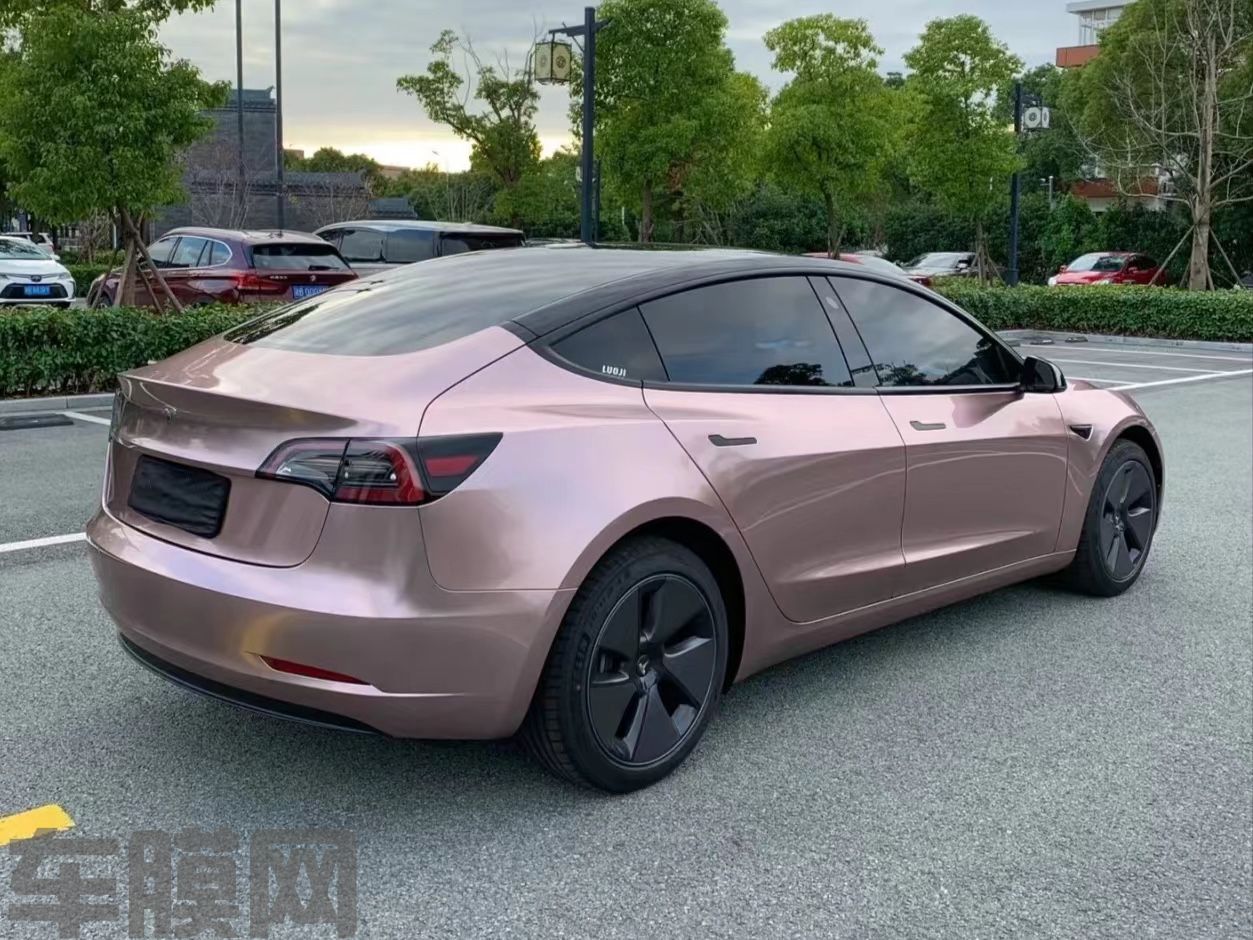 特斯拉Model 3 冰莓粉改色膜 效果图