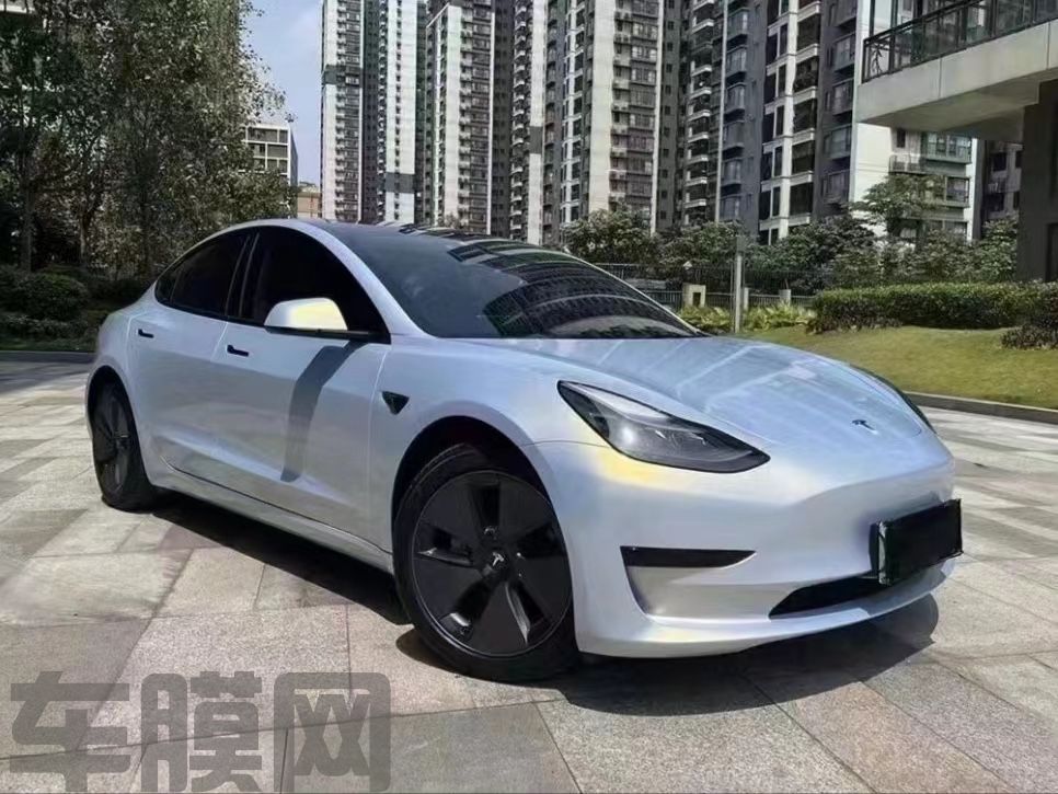 特斯拉Model 3 远峰蓝魅金改色膜 效果图
