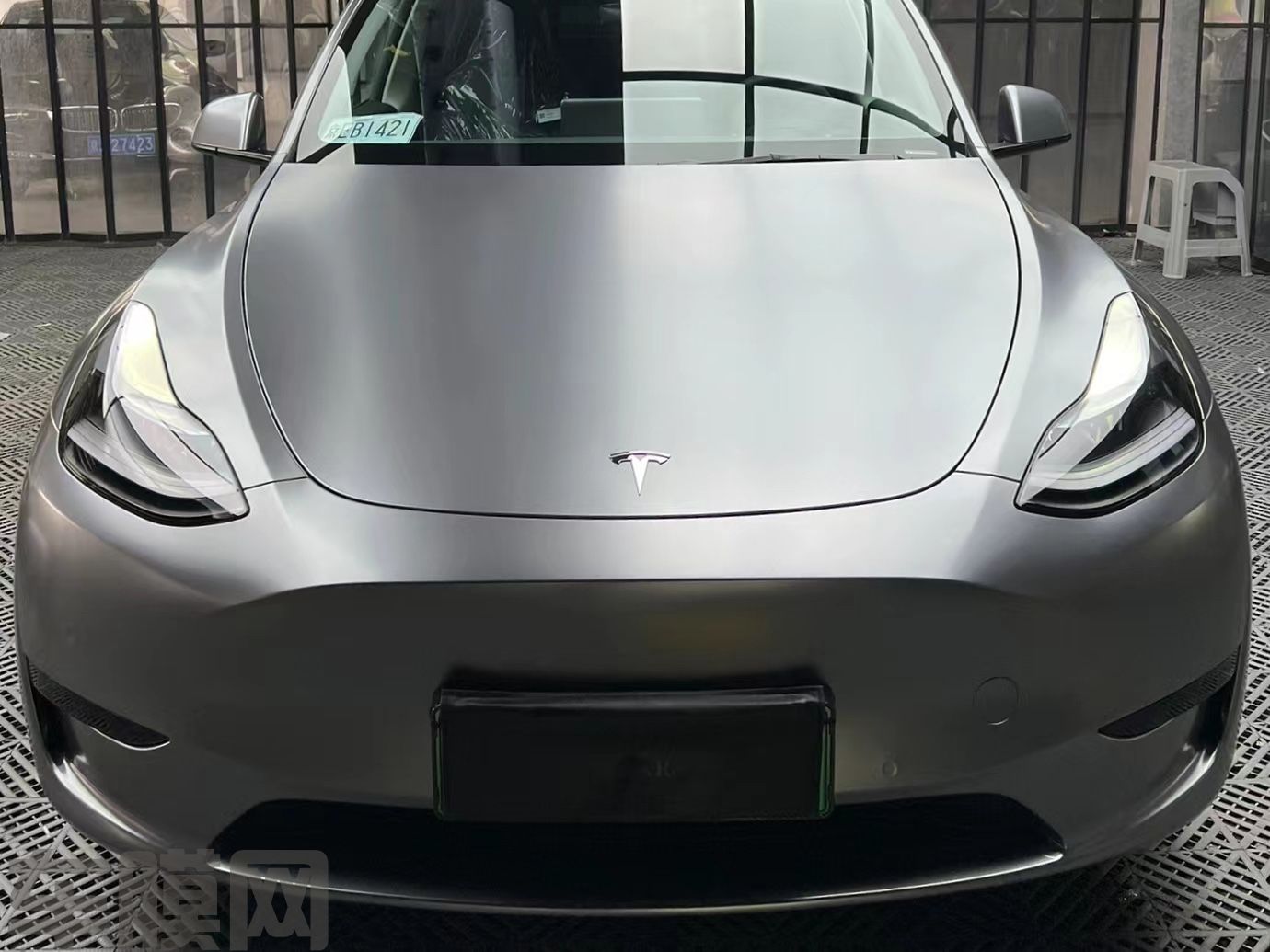 特斯拉Model Y AMG山灰改色膜 效果图