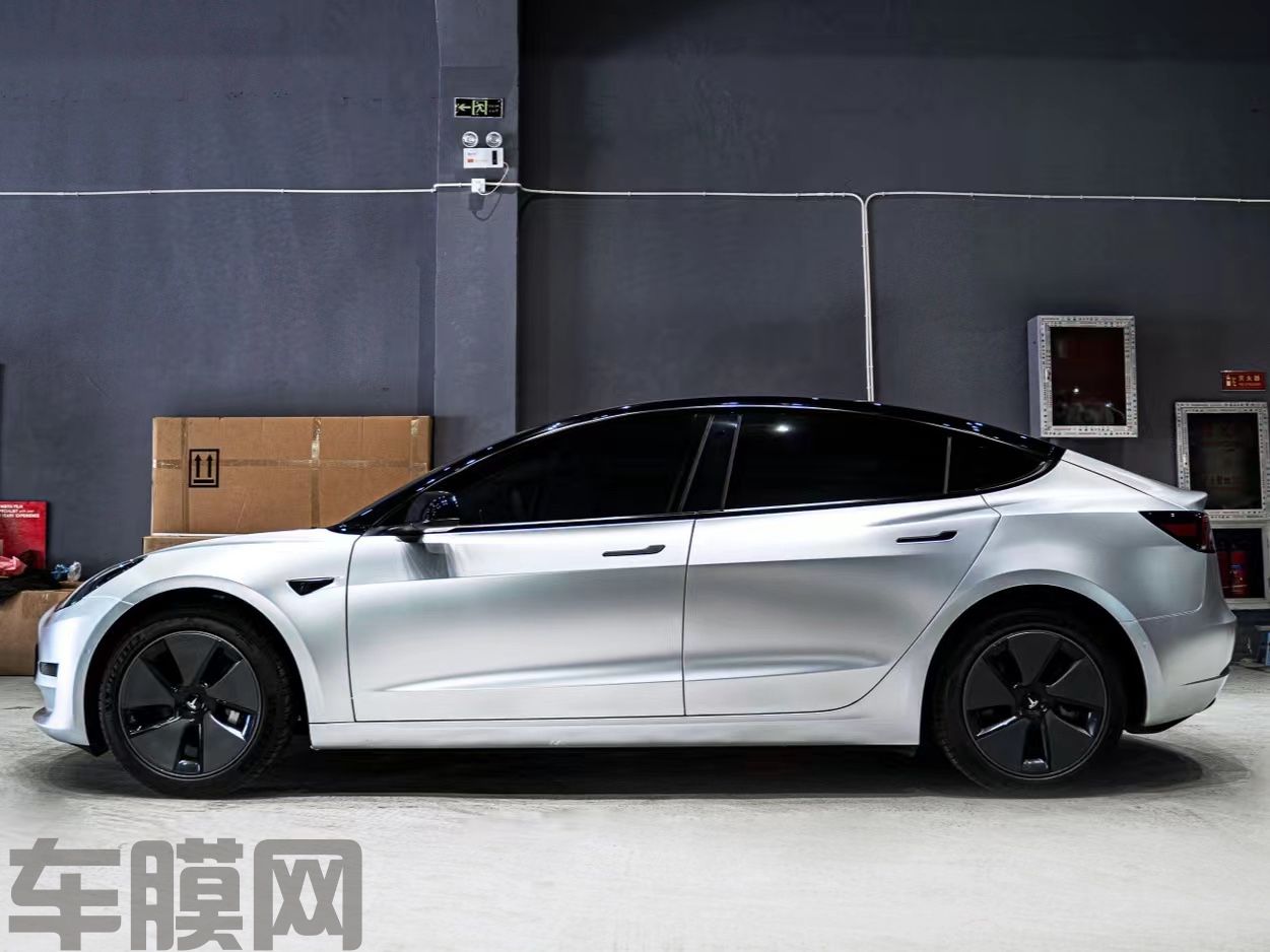 特斯拉Model 3 电光金属银改色膜 效果图